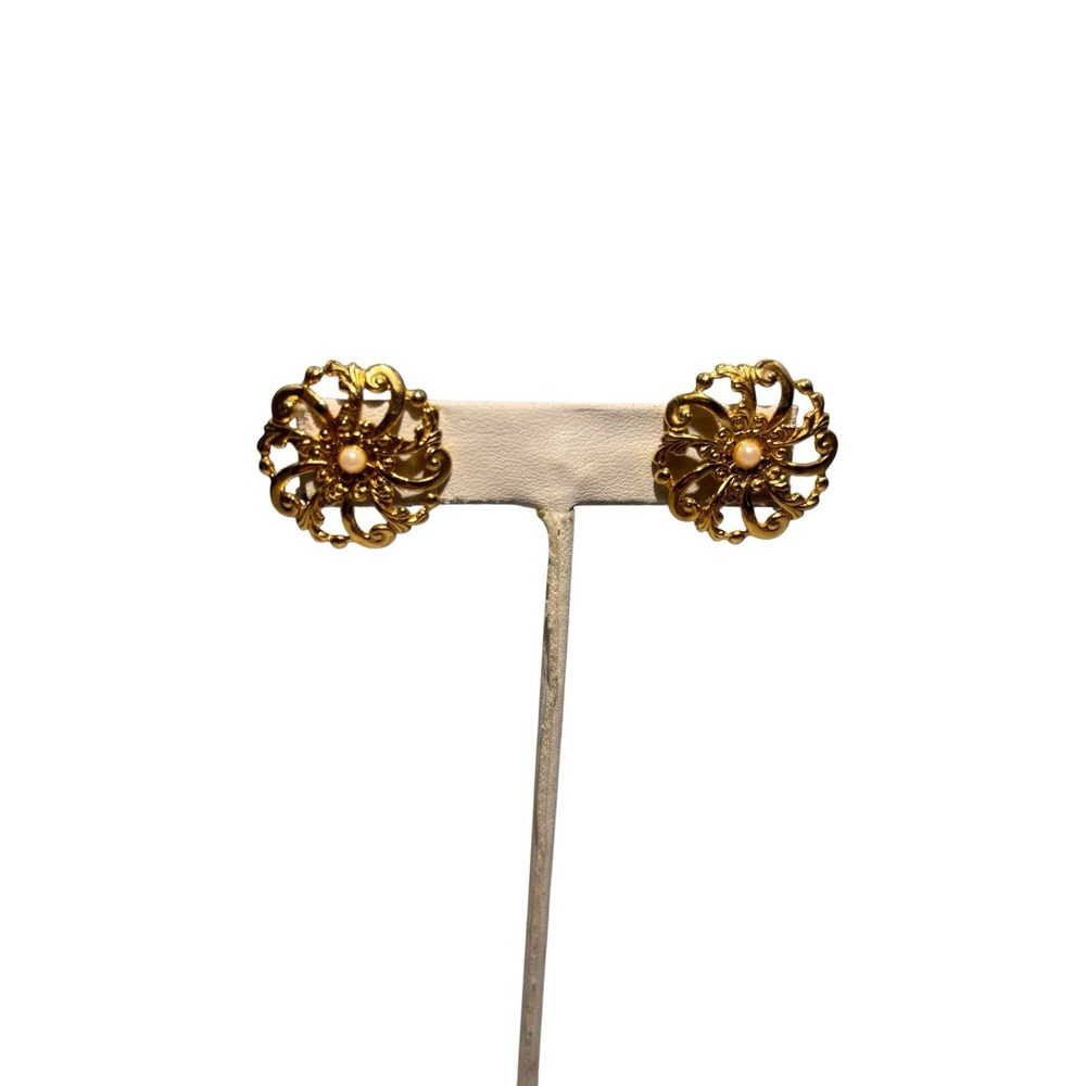 Vintage Avon Gold Tone Faux Pearl Filigree Sun Flower Pierced‎ Stud Earrings